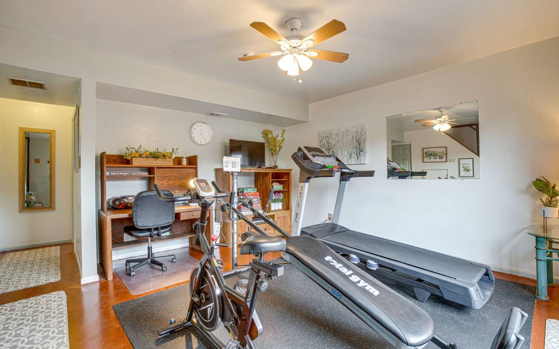 Photo of Livingroom in Kittredge
