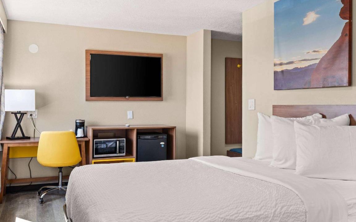 Photo of Bedroom in Northeast Heights