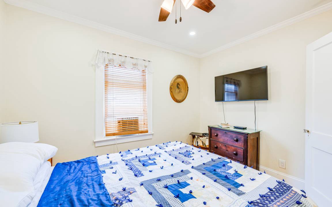 Photo of Bedroom in Point Lookout