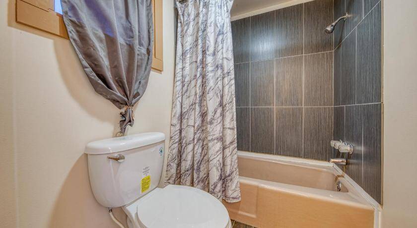 Photo of Bathroom in Oneida