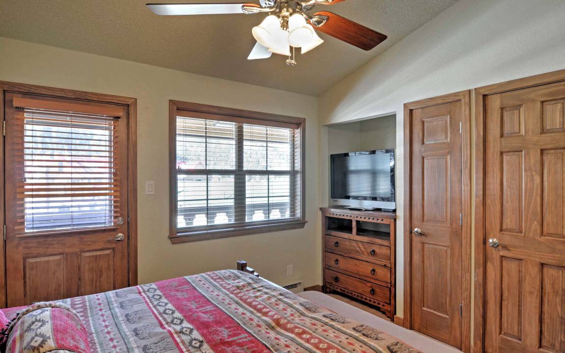 Photo of Bedroom in Red River