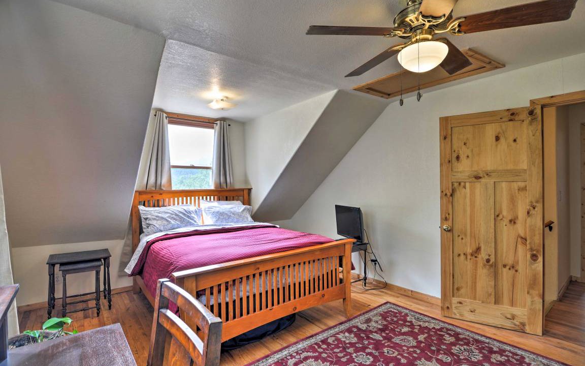 Photo of Bedroom in Lyons