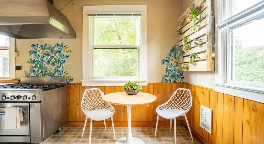 Photo of Kitchen in Broadway