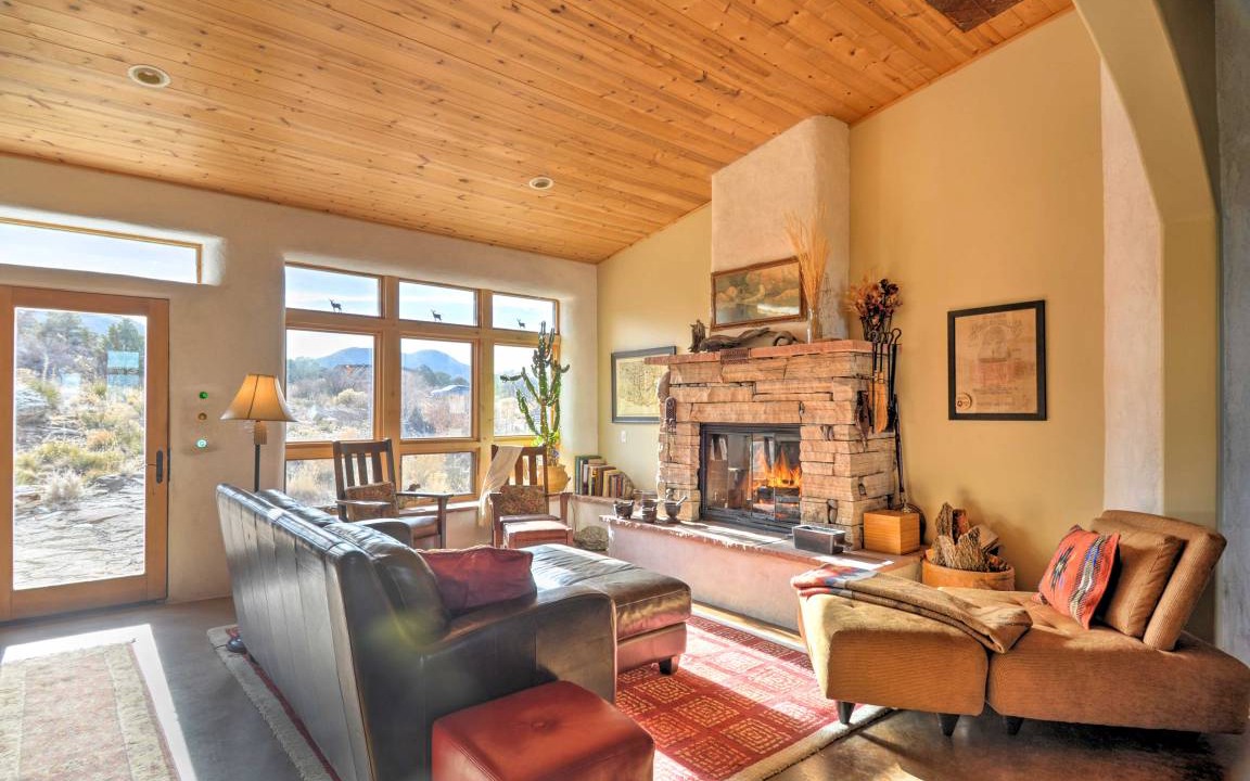 Photo of Livingroom in Del Norte