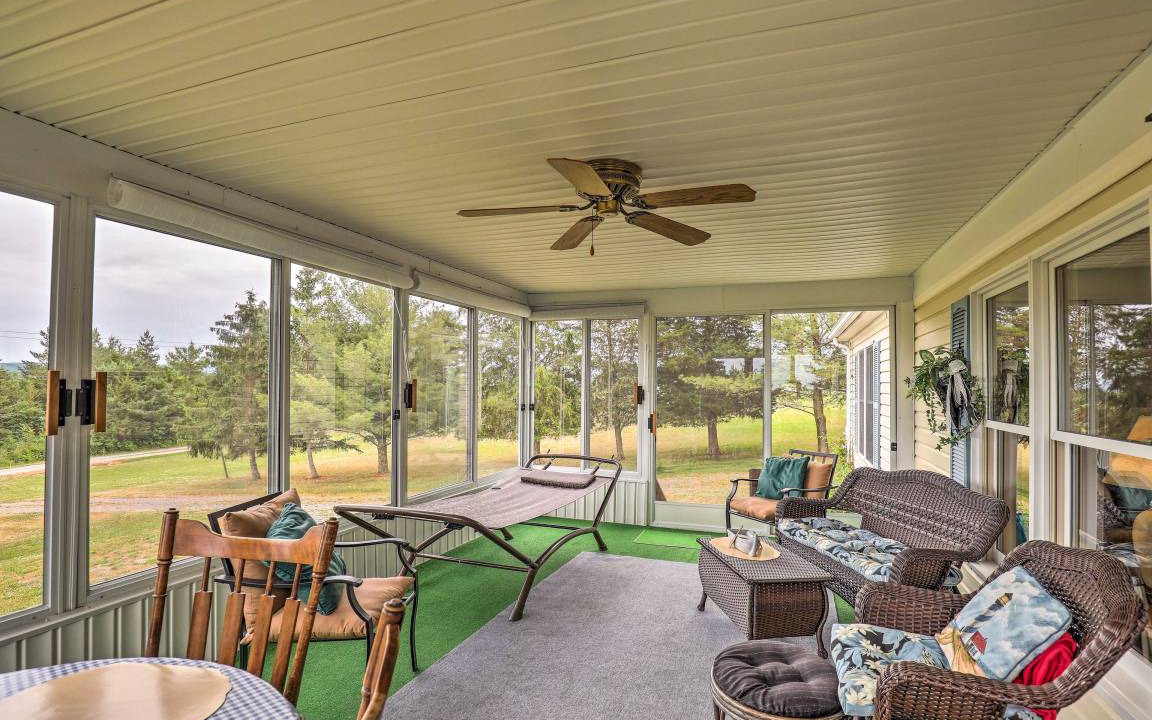 Photo of Patio Balcony in Himrod