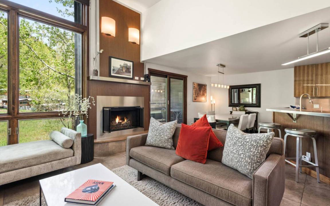 Photo of Livingroom in Aspen