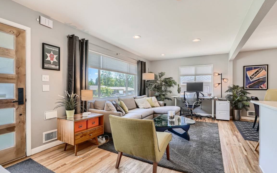 Photo of Livingroom in Virginia Village