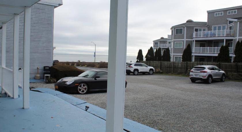 Photo of Others in Narragansett Pier