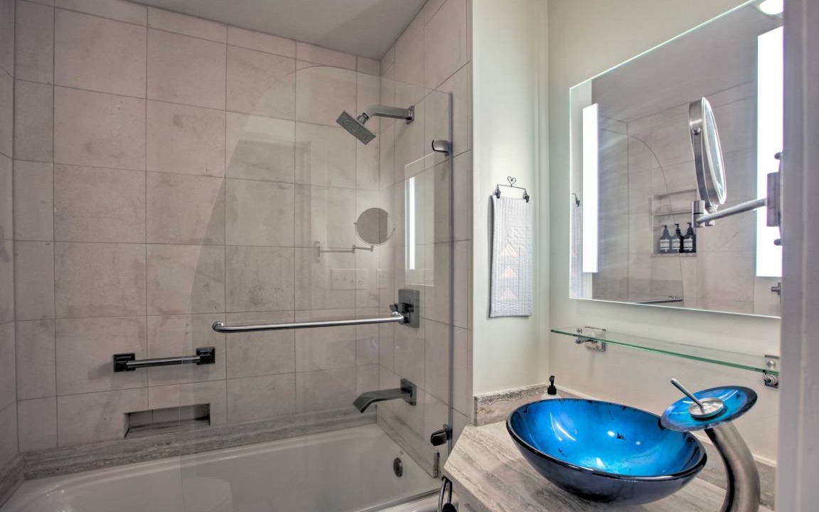 Photo of Bathroom in Treeloft