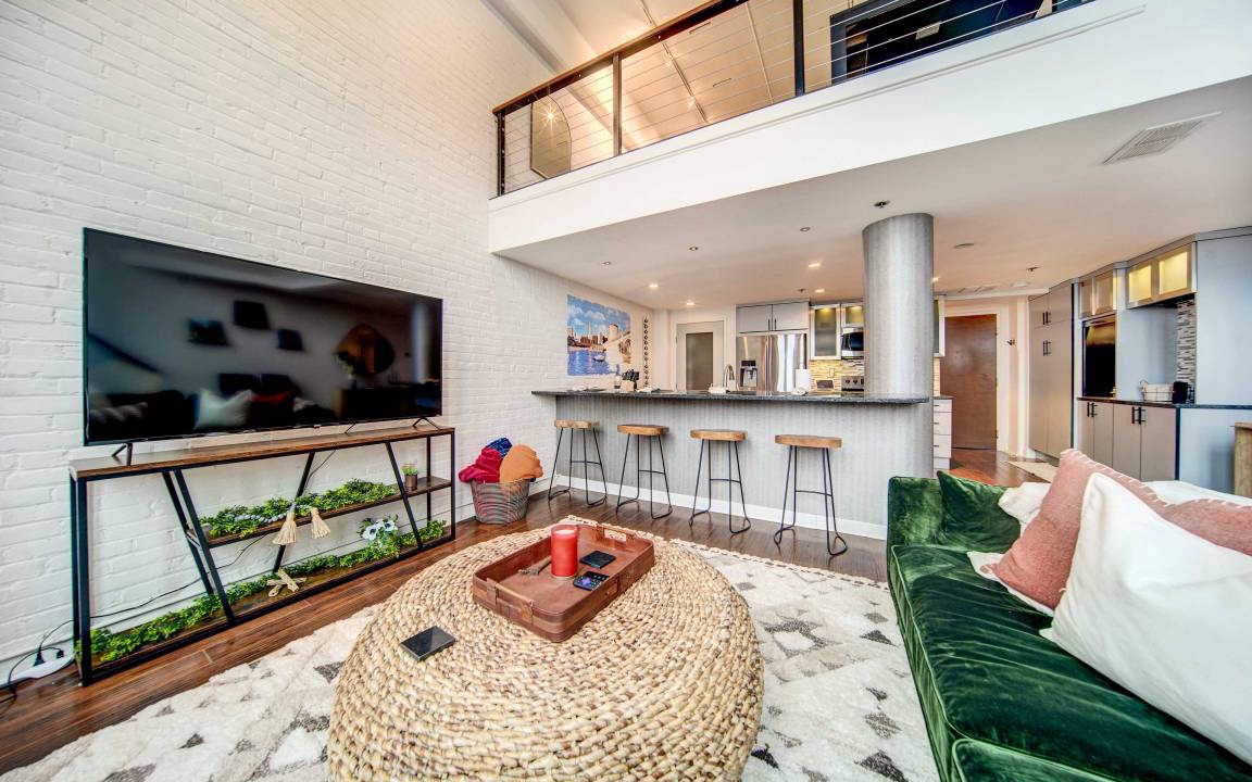 Photo of Livingroom in Downtown Cleveland