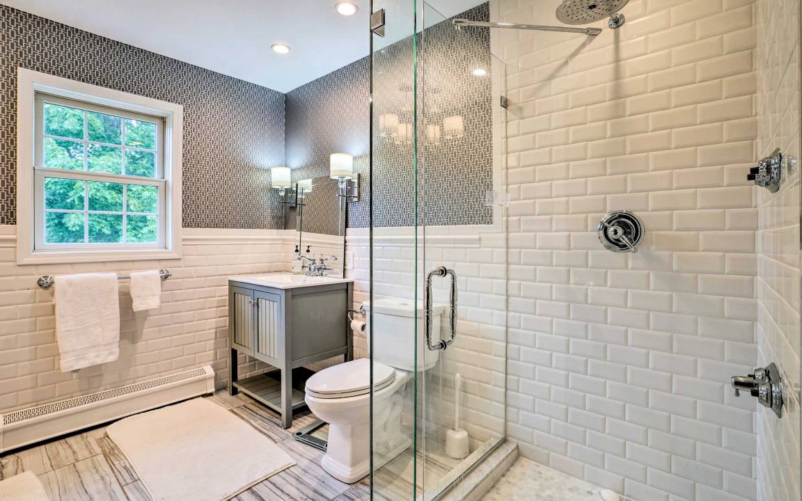 Photo of Bathroom in Homer