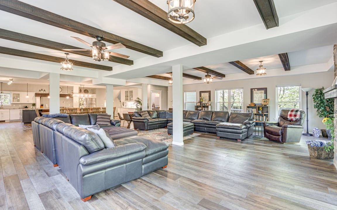 Photo of Livingroom in Lake Delton