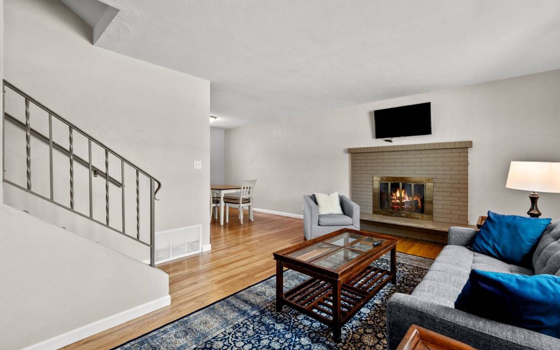 Photo of Livingroom in Arvada Plaza Area