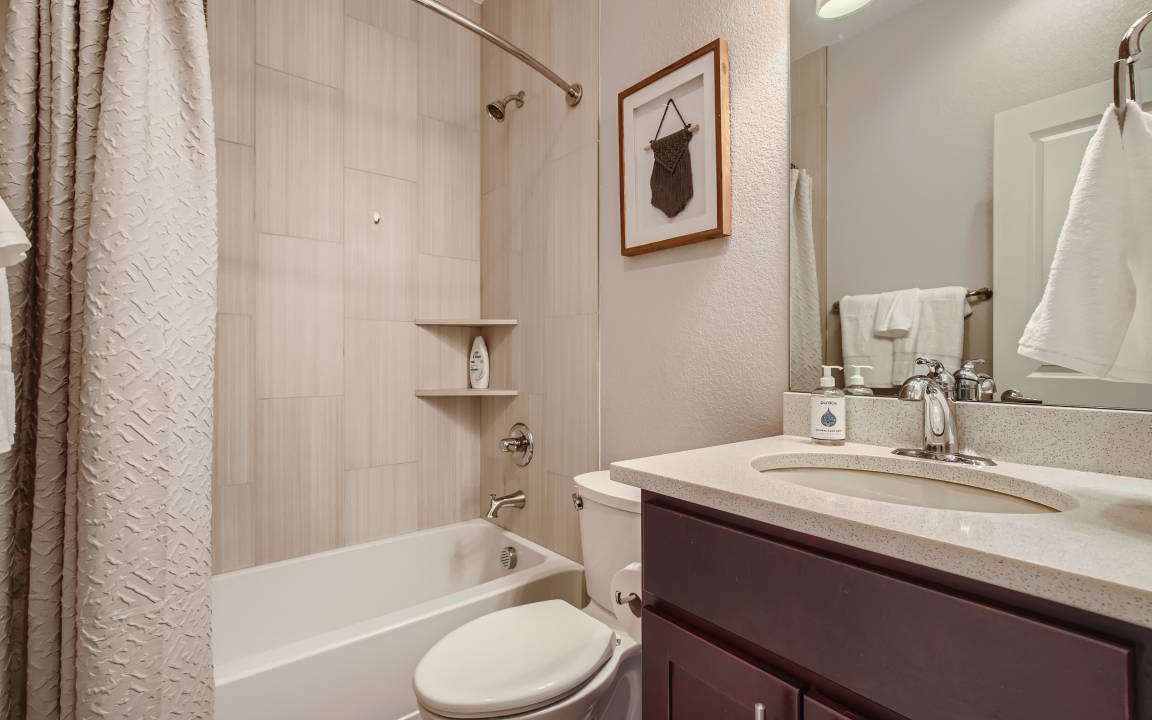 Photo of Bathroom in Jefferson Park