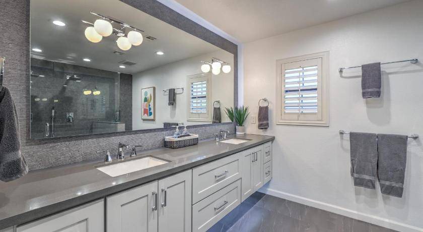 Photo of Bathroom in Green Valley North