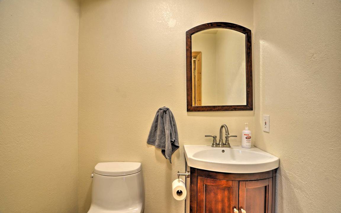 Photo of Bathroom in Lyons