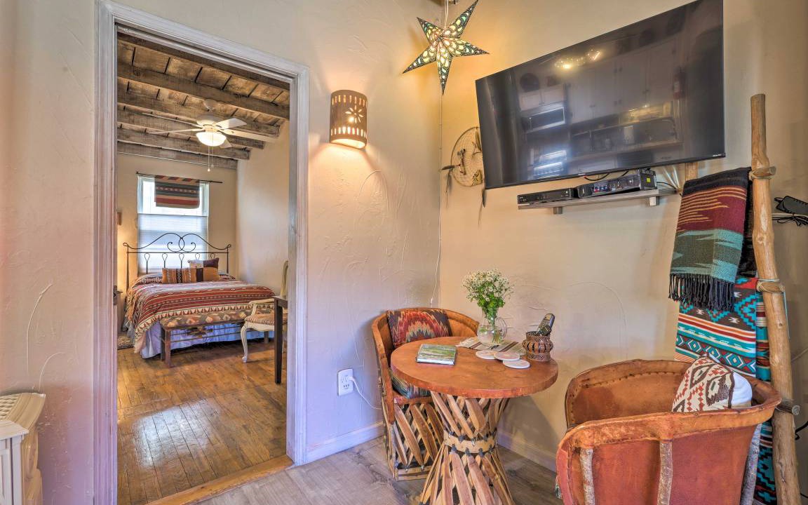 Photo of Livingroom in South Capitol