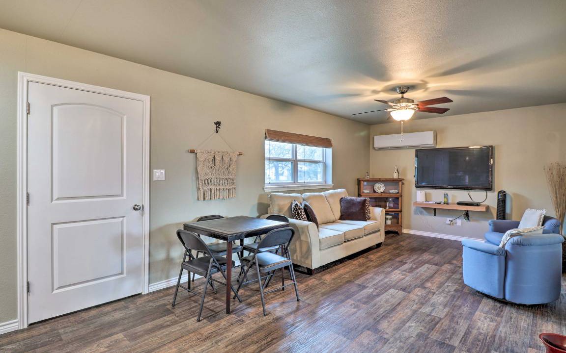 Photo of Livingroom in Tow