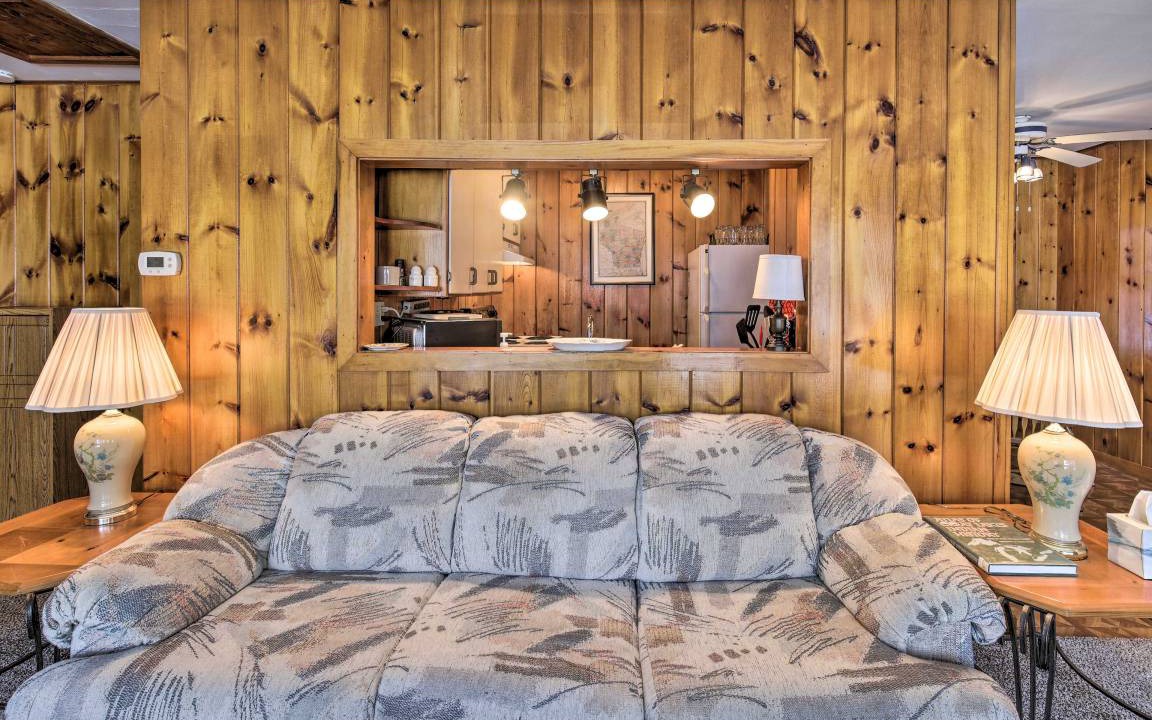 Photo of Livingroom in Arbor Vitae
