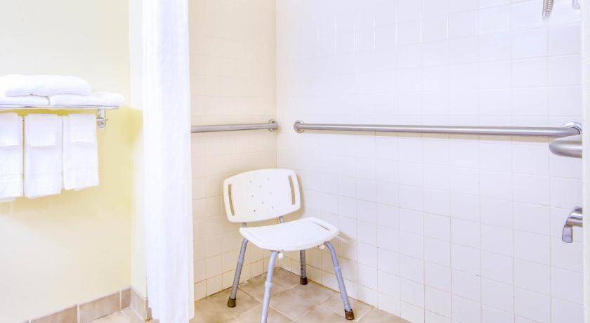 Photo of Bathroom in Wheeling