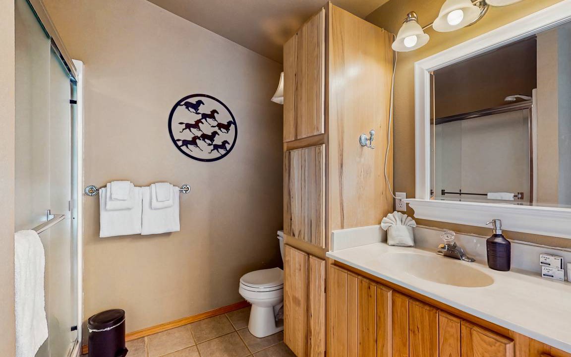 Photo of Bathroom in Gold Bar