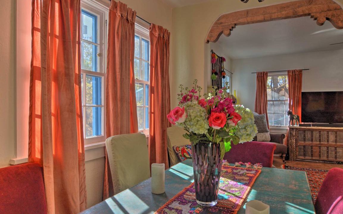 Photo of Livingroom in South Capitol