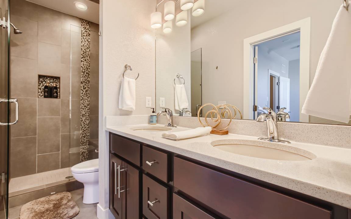 Photo of Bathroom in Jefferson Park