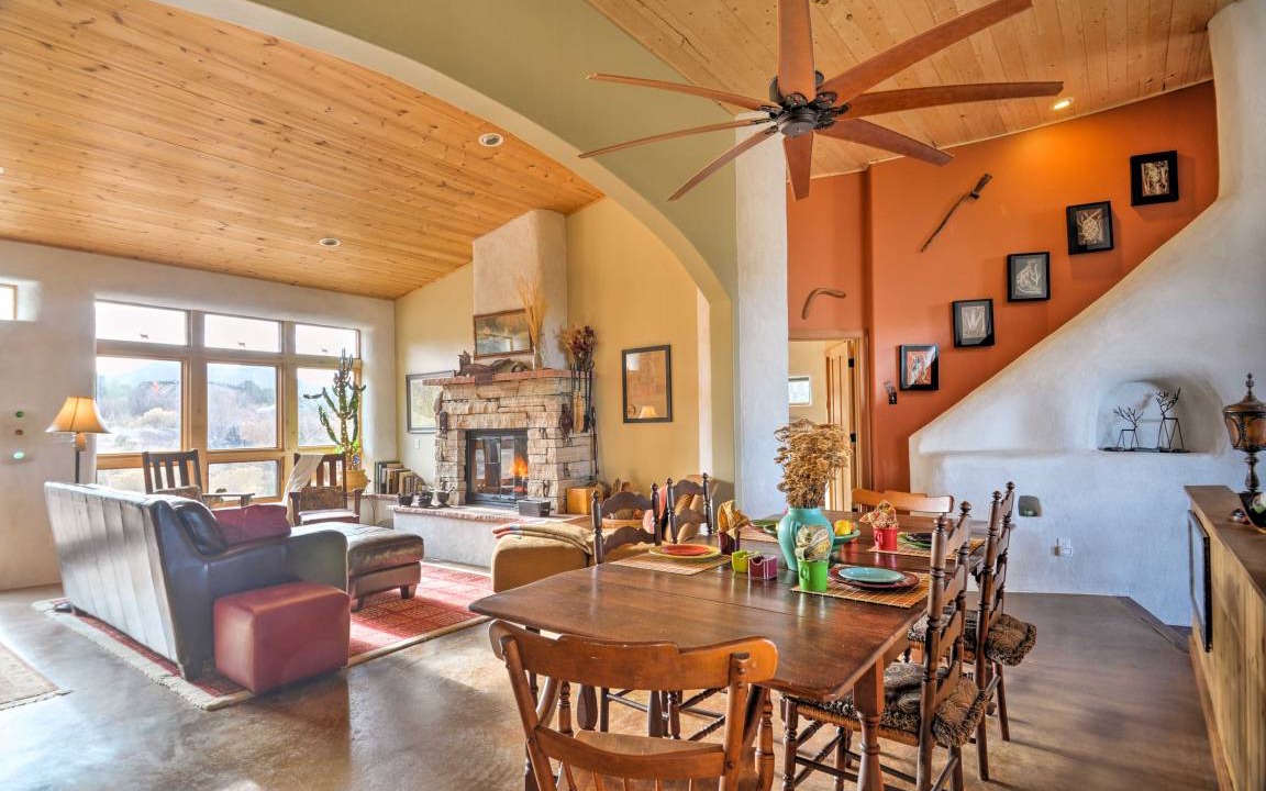Photo of Livingroom in Del Norte