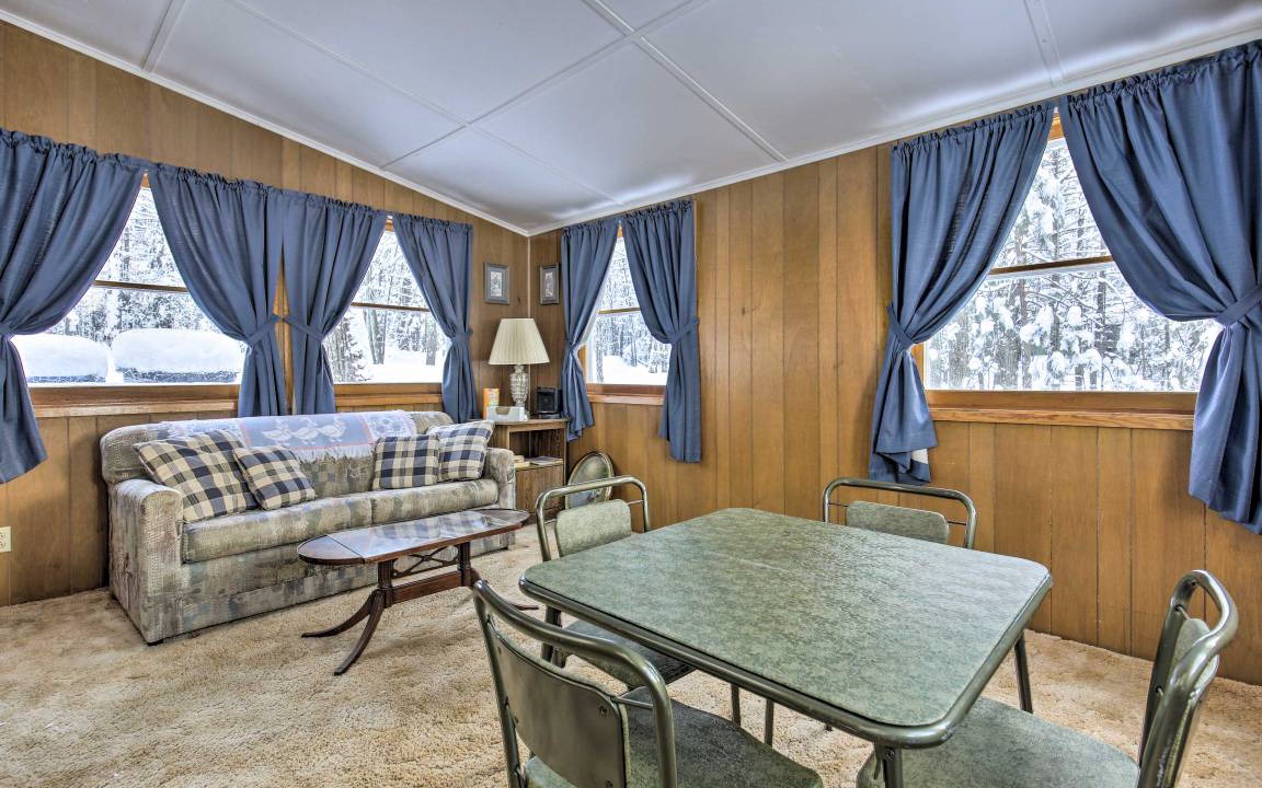Photo of Livingroom in Arbor Vitae