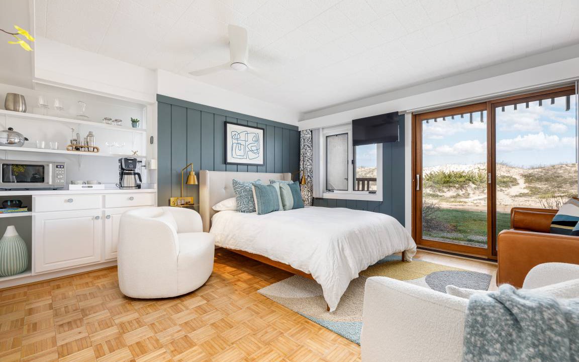 Photo of Bedroom in Maple City