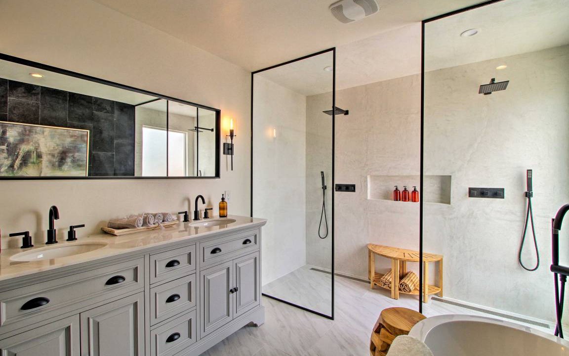 Photo of Bathroom in North Valley
