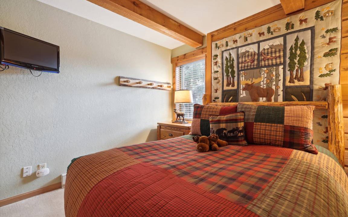 Photo of Bedroom in Four O'Clock