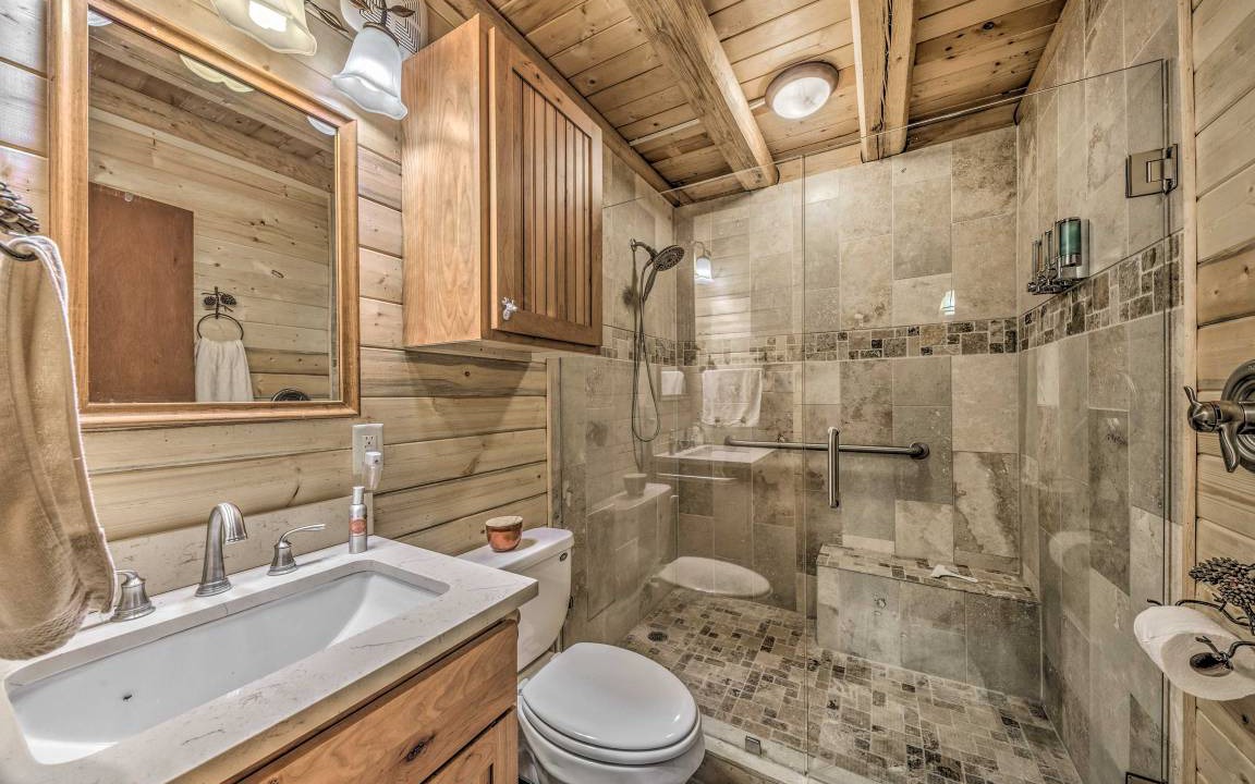 Photo of Bathroom in Ruidoso
