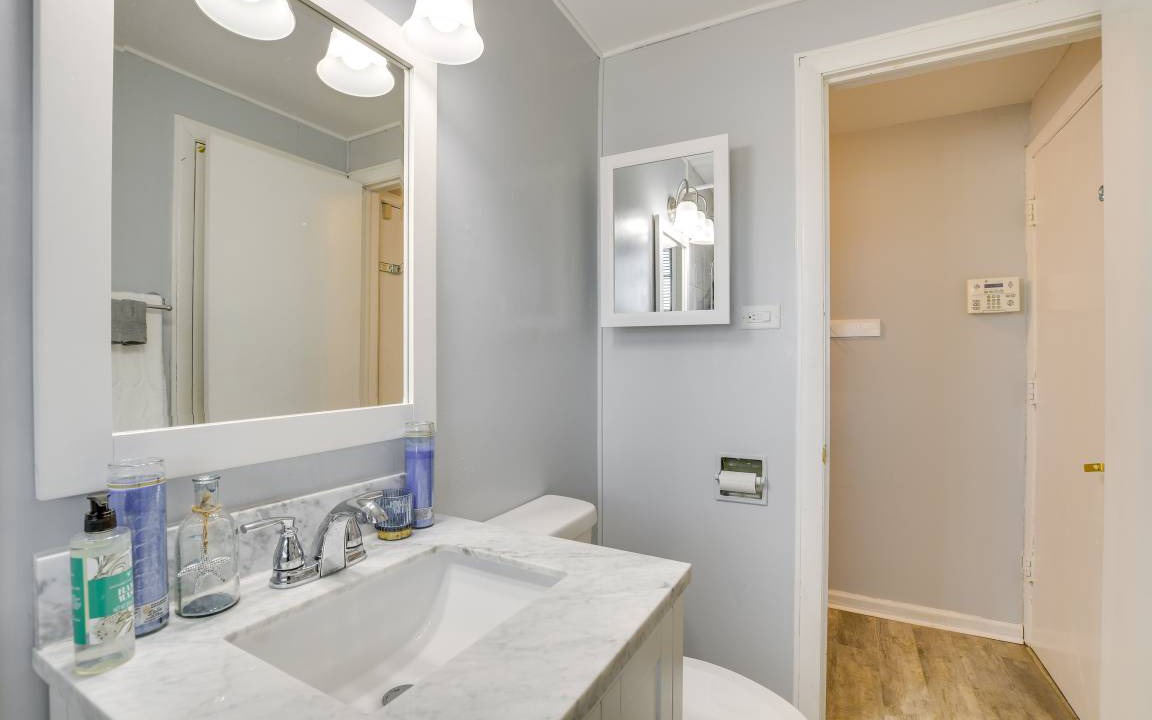 Photo of Bathroom in Country Club Hills
