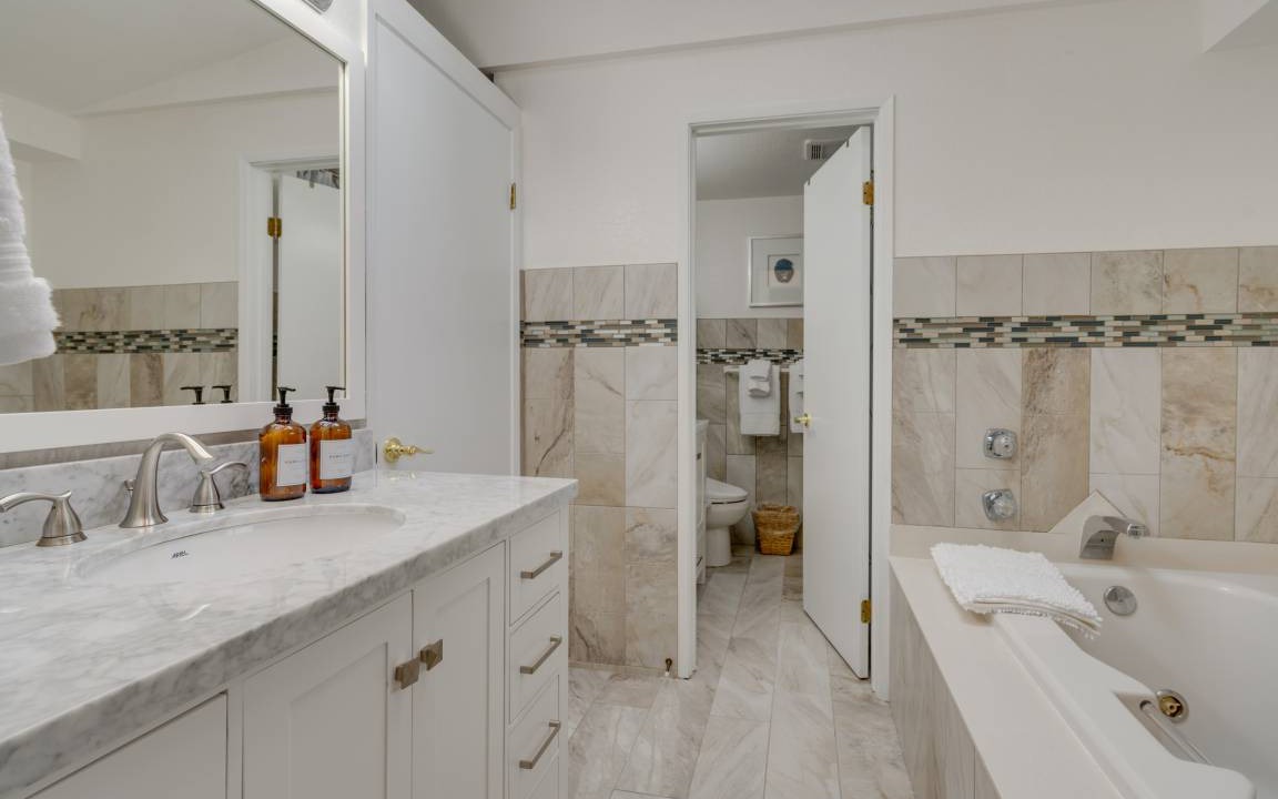 Photo of Bathroom in Kenmore