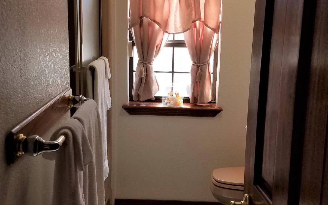 Photo of Bathroom in Boles Acres