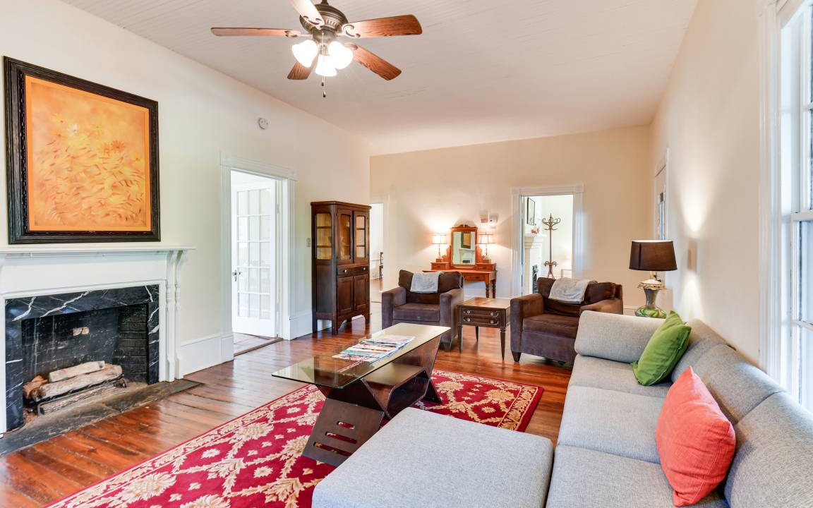 Photo of Livingroom in Watkinsville