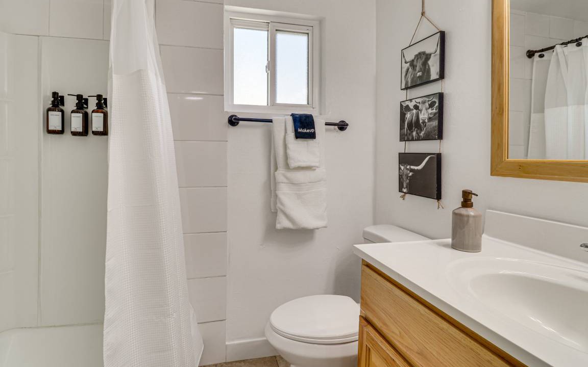 Photo of Bathroom in South Valley