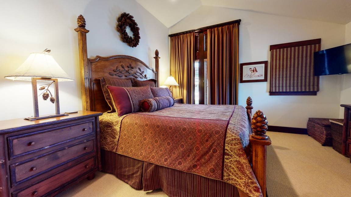 Photo of Bedroom in Mammoth Lakes