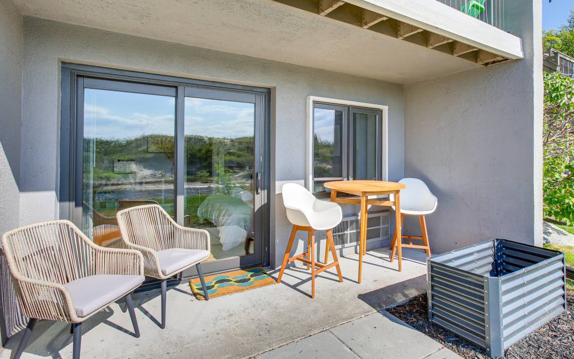 Photo of Patio Balcony in Maple City