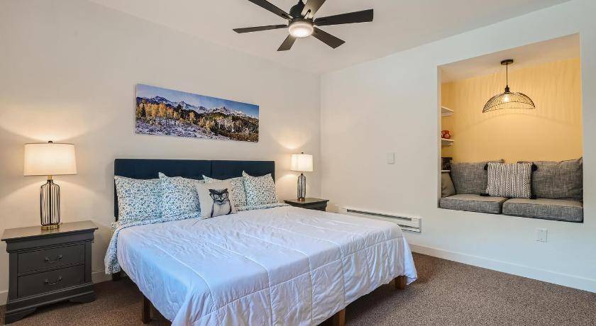 Photo of Bedroom in Idaho Springs