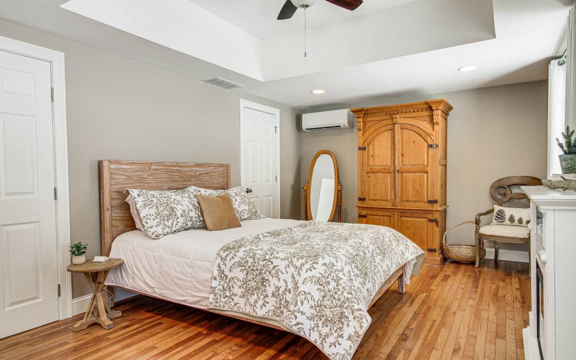 Photo of Bedroom in Lake George