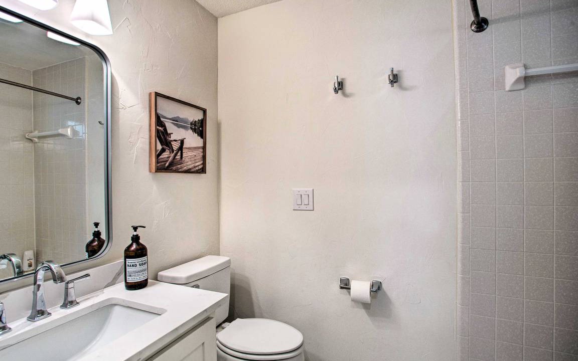 Photo of Bathroom in Log Cabin