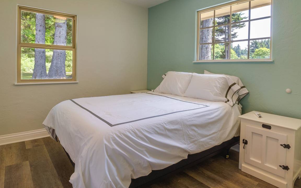 Photo of Bedroom in Smith River