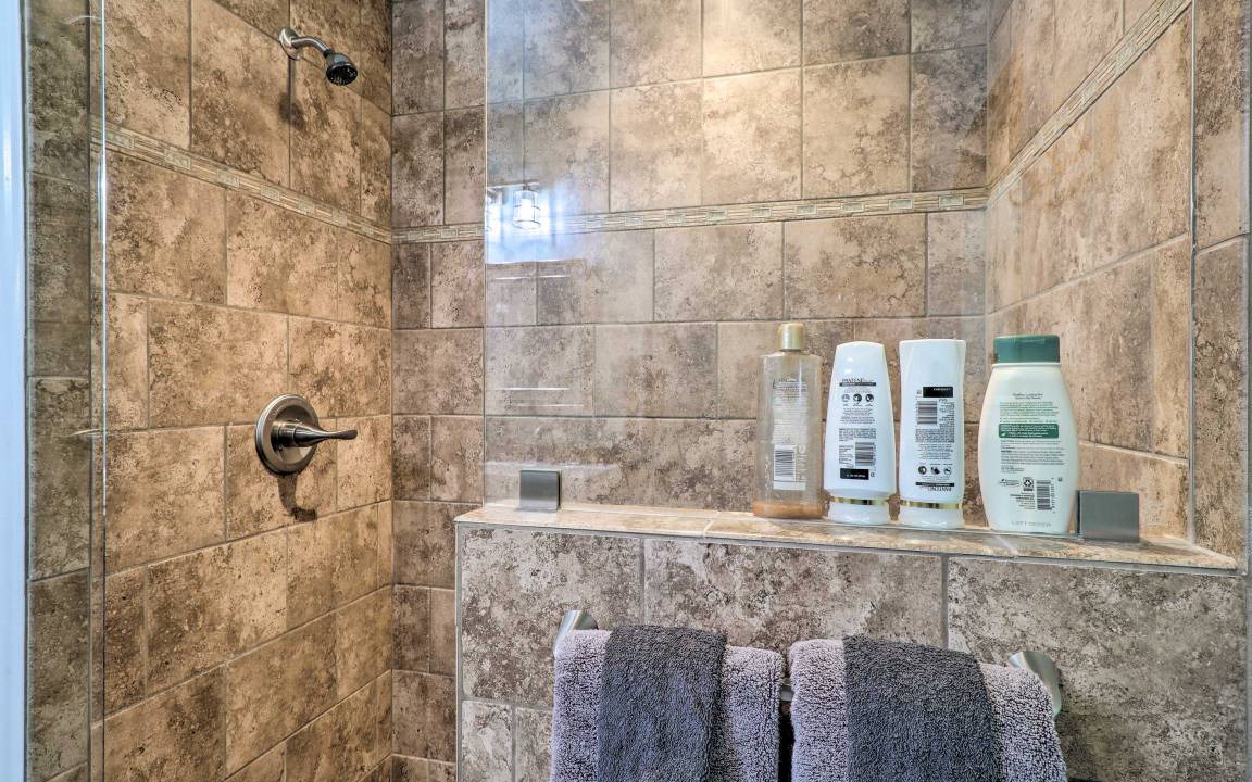 Photo of Bathroom in Tow