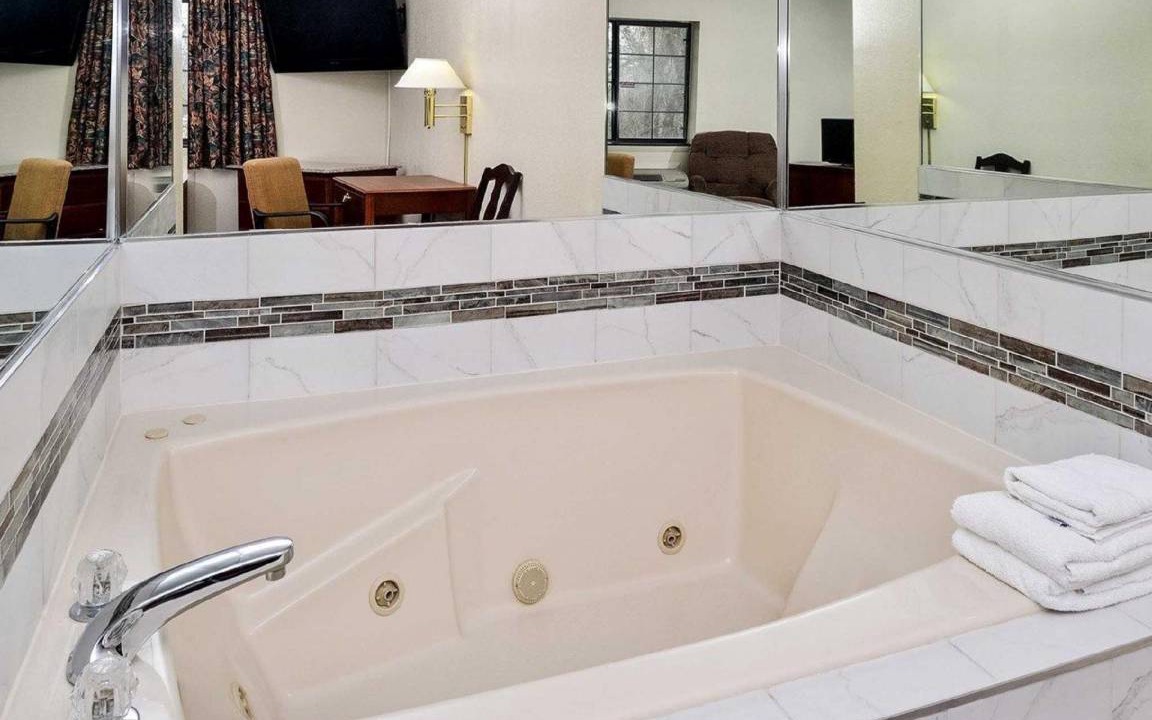 Photo of Bathroom in Shelbyville
