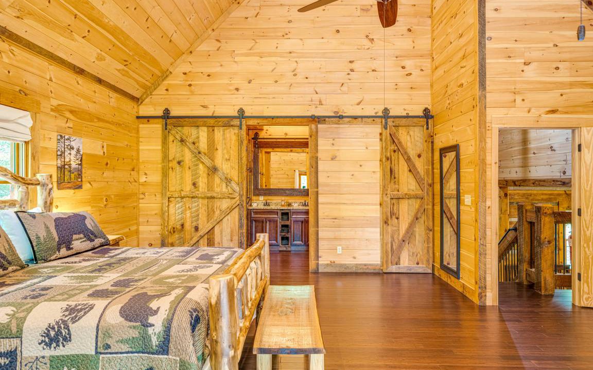 Photo of Bedroom in Hidden Lake