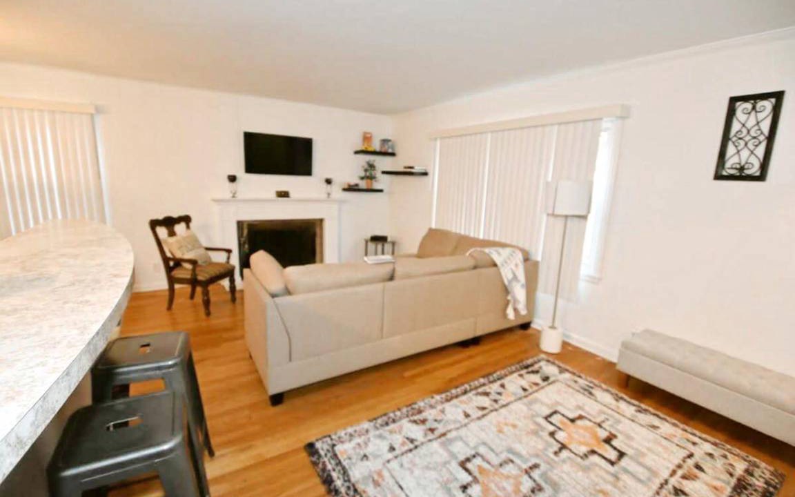 Photo of Livingroom in Wooded Estates