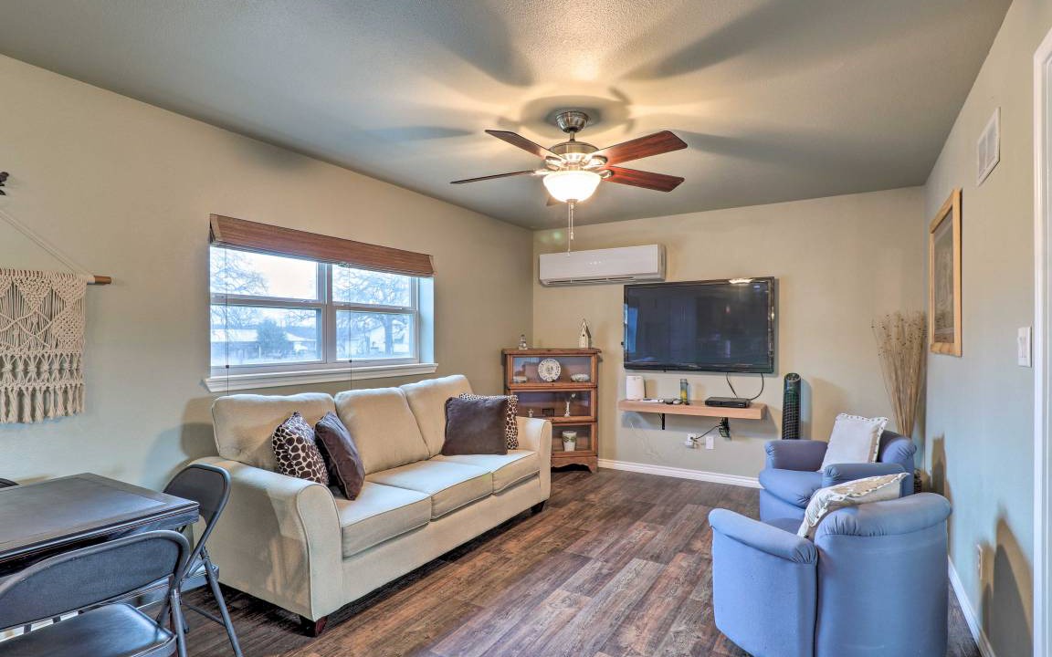 Photo of Livingroom in Tow