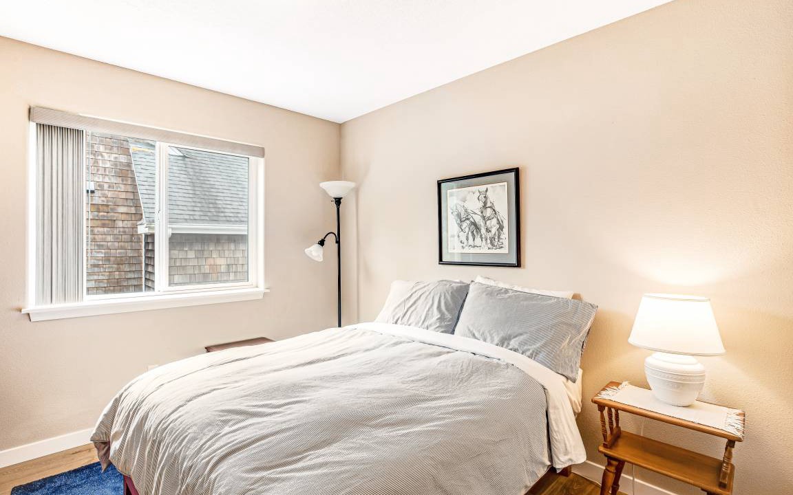 Photo of Bedroom in Nehalem